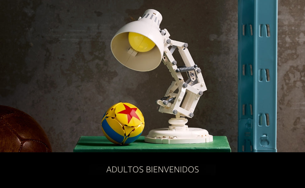 LEGO Ideas Disney Pixar Luxo Jr. - Juego de decoración de habitación y construcción para adultos - Decoración de oficina y escritorio para mujeres y hombres a partir de 18 años - Kit de bricolaje de