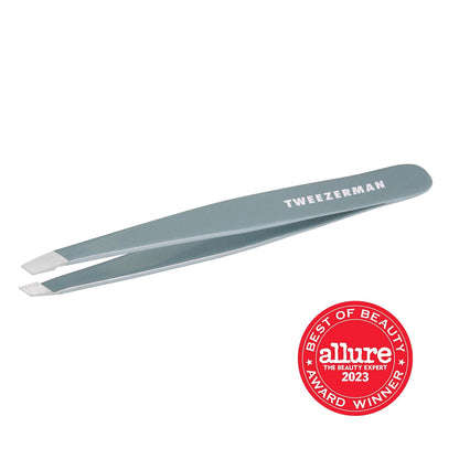 Tweezerman - Pinza para cejas inclinada Mist Blue de acero inoxidab...