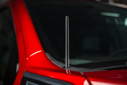 AntennaMastsRus Antena de Goma Corta se Ajusta a Chevrolet Silverado 1500 (2006-2026), La Original de 6 3/4 Pulgadas, A Prueba de Lavado de Automóvil, Goma EPDM Duradera, Bobina de Cobre Interna para