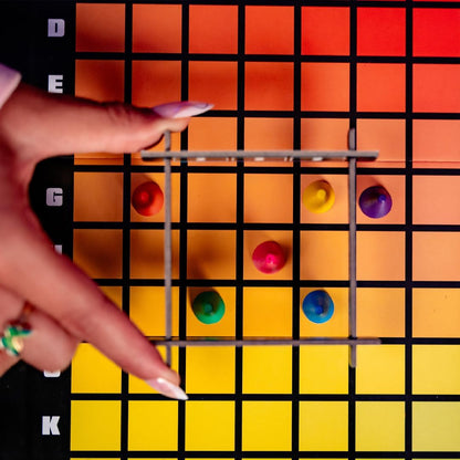 HUES and CUES | Juego de adivinanzas de colores vibrantes, perfecto...