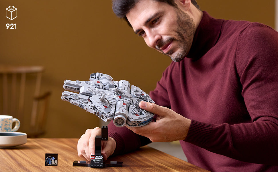 LEGO Star Wars Millennium Falcon A New Hope modelo coleccionable del 25 aniversario – Juegos de construcción de bricolaje para adultos, hombres y mujeres, a partir de 18 años – Viene con soporte de