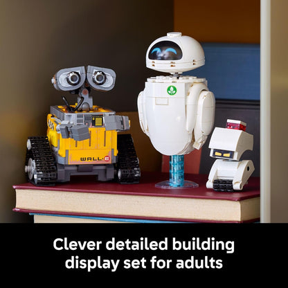 LEGO Disney & Pixar Wall-E & EVE - Juego de construcción para adultos, mayores de 18 años, oficina en casa, estante de libros o decoración de habitación para fanáticos de Disney, ideas de regalo para
