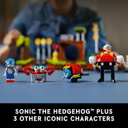LEGO Ideas Sonic The Hedgehog - Juego coleccionable Green Hill Zone 21331, idea de regalo nostálgica de los años 90 para adultos con figura de Dr. Eggman y Eggmobile