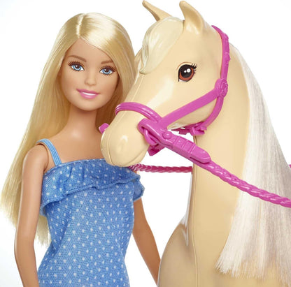 Barbie Playset con muñeca rubia de moda en atuendo de montar y caba...