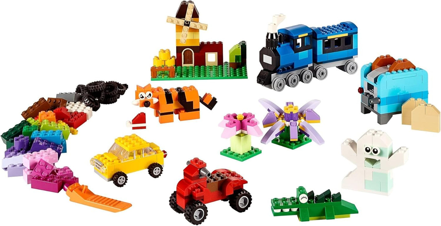 LEGO Classic Medium Creative Brick Box 10696 - Juego de bloques de construcción, con almacenamiento, incluye tren, automóvil y una figura de tigre, para personas de 4 a 99 años