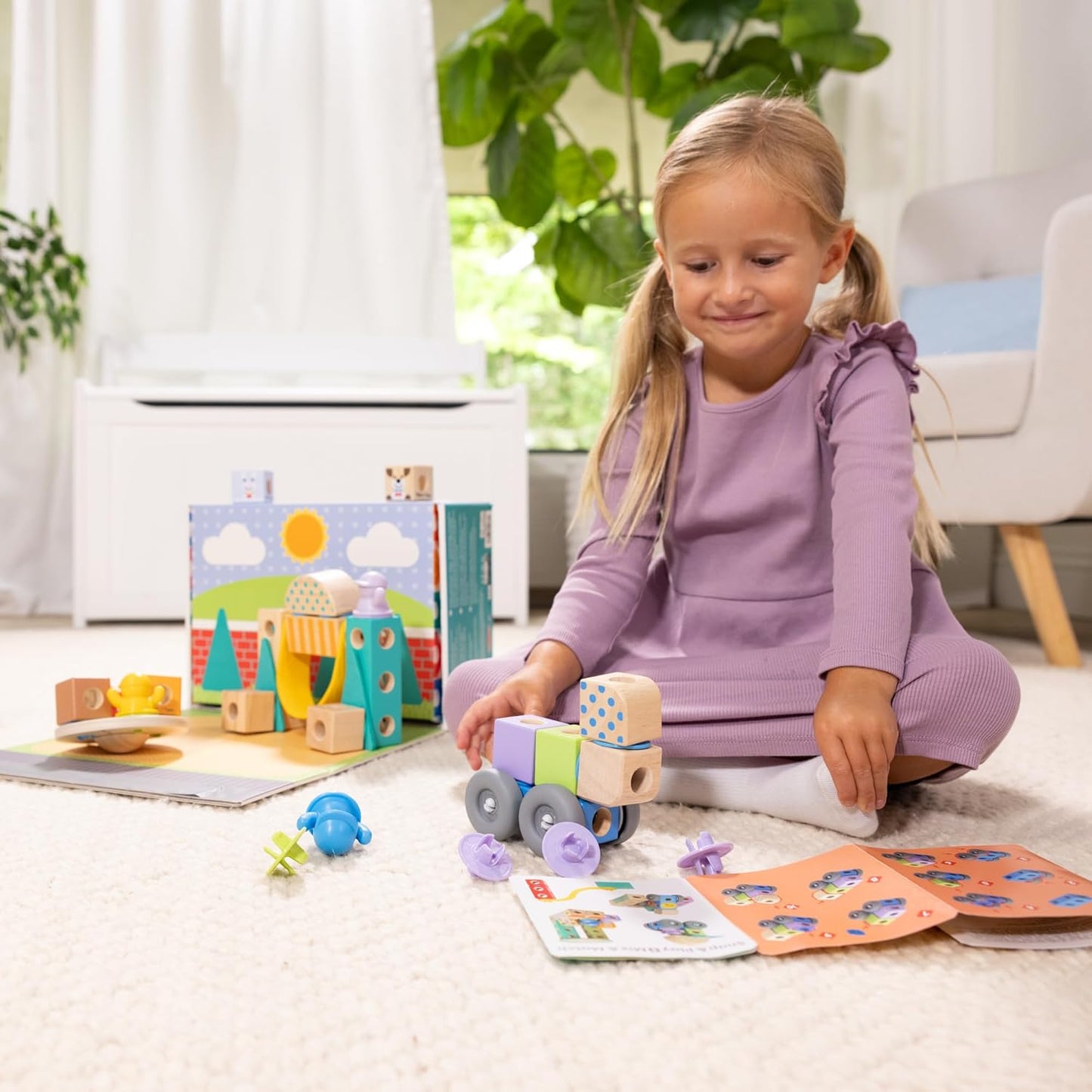 Melissa & Doug Blockables™ Town Snap and Play, mezcla y combina bloques de construcción de madera conectables, juguete para niños y niñas en edad preescolar (73 piezas)
