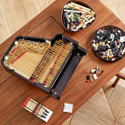 LEGO Ideas Grand Piano 21323 - Juego de construcción de modelos para adultos, kit coleccionable de decoración del hogar, regalo para amantes de la música con funciones motoras y de potencia