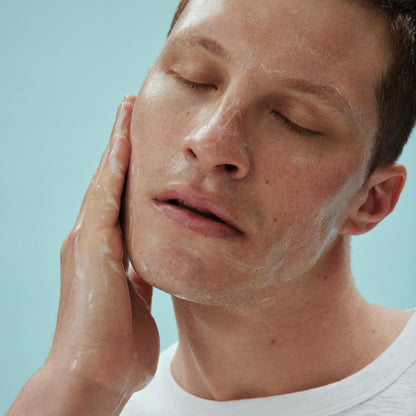 Limpiador facial diario para hombre, limpieza profunda, no raya la...