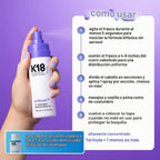 El champú seco K18 AirWash™, sin aerosol, equilibra el cuero cabell...