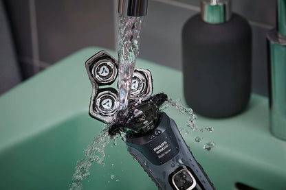 Philips Norelco Shaver 5400, afeitadora recargable en seco y húmedo con recortadora emergente, S5880/81