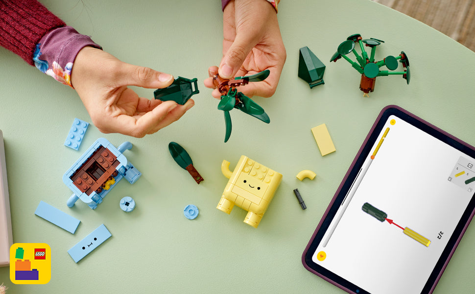 LEGO Botanicals Happy Plants - Juguete de construcción para niños, niñas y niños de 9 años en adelante, decoración de sala de juegos para escritorio o estante, regalo para cesta de Pascua, planta artificial de interior para jugar y exhibir - 10349