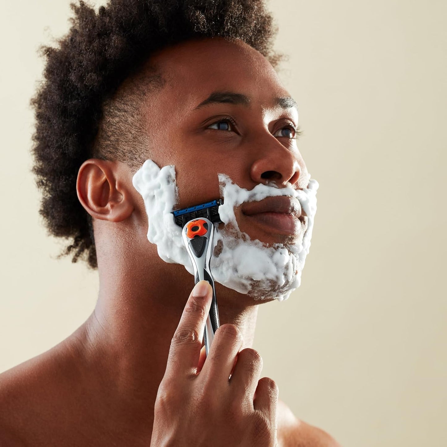 Amazon Basics Recambios de maquinilla de afeitar de 5 cuchillas para hombres con doble lubricación, recortador de barba de precisión, afeitado cómodo, paquete de 12 unidades (solo se adapta a los
