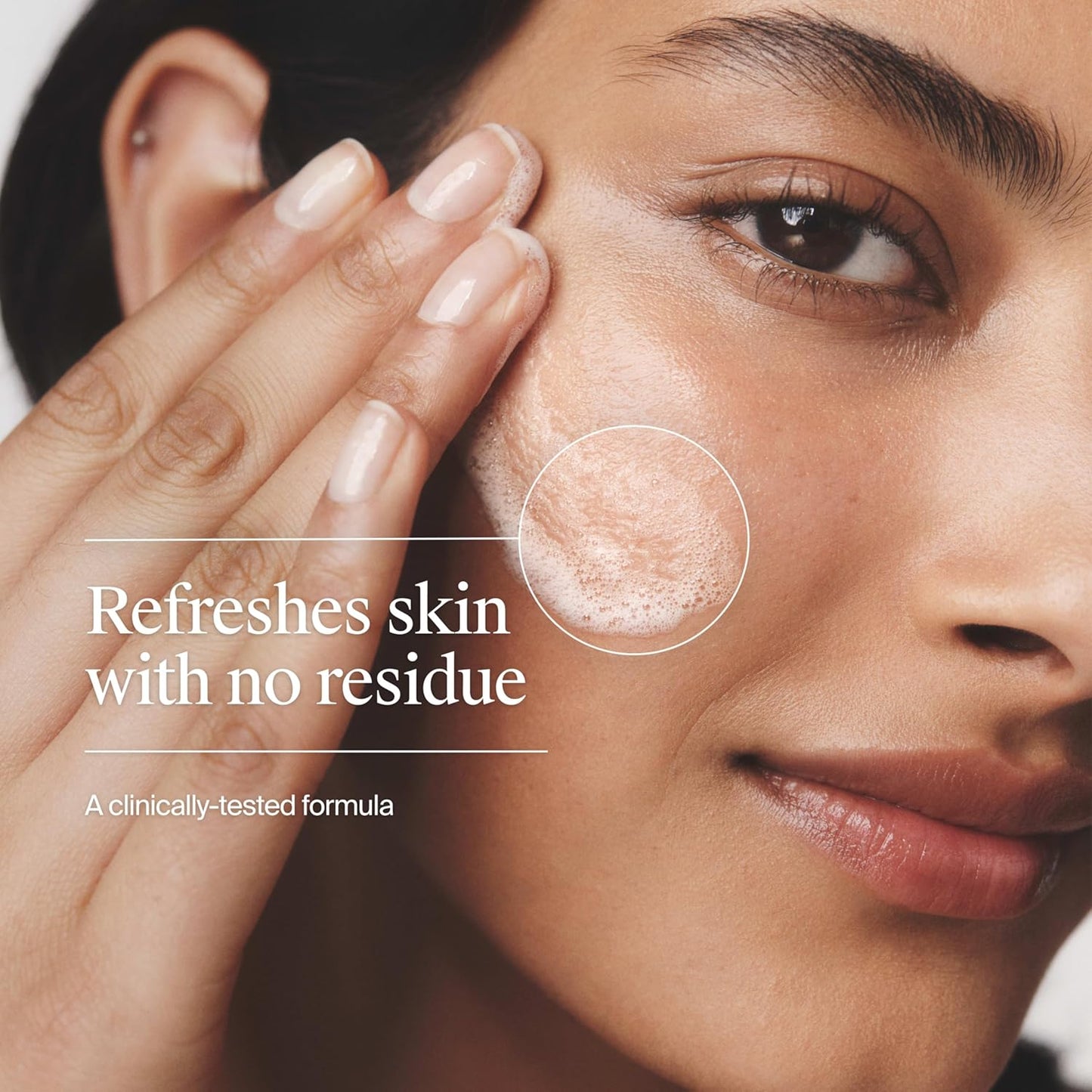 Neutrogena Limpiador facial de espuma fresca, removedor de maquillaje todo en uno para piel normal a grasa, limpia profundamente y elimina el maquillaje impermeable, sin jabón, no comedogénico, 8.5