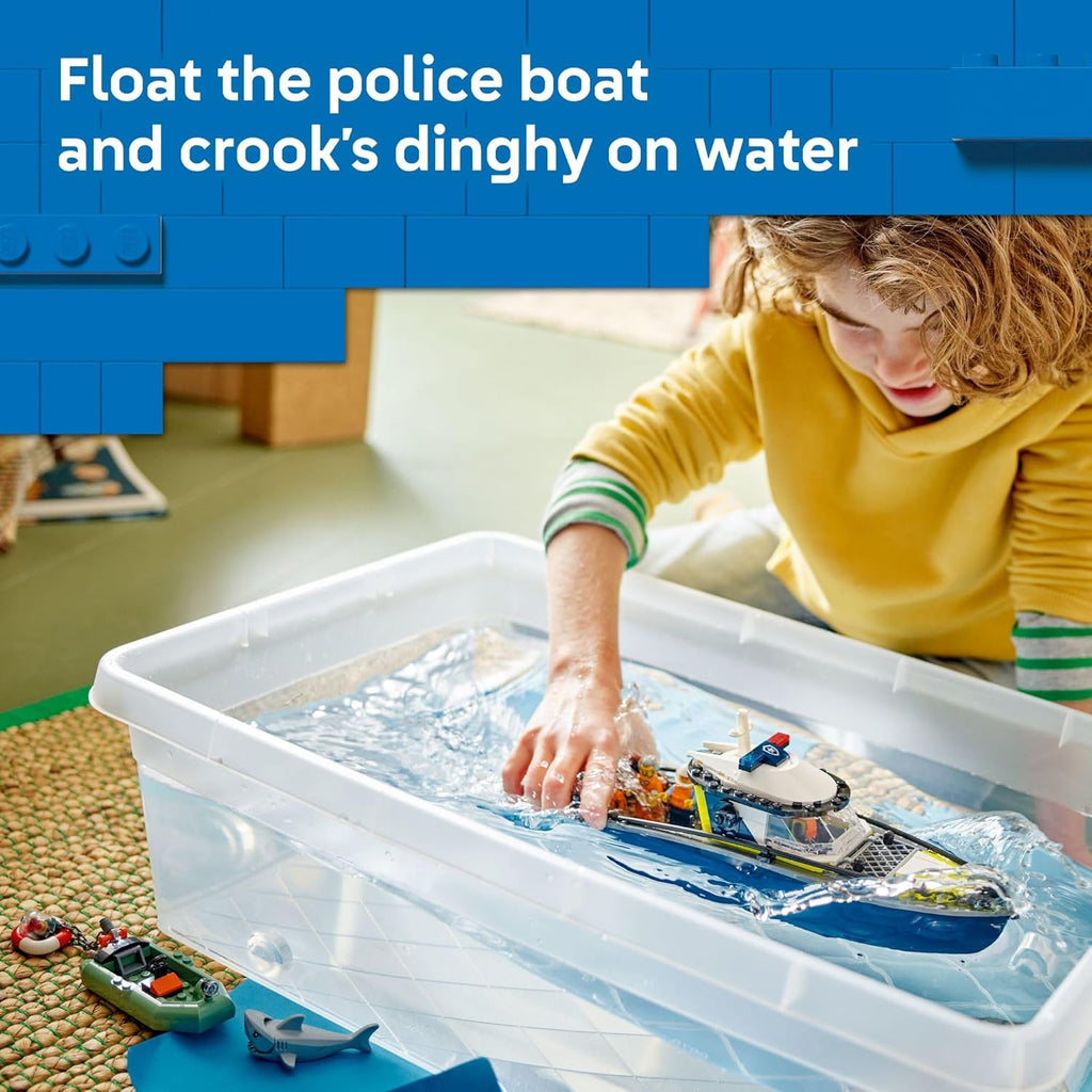 LEGO City Persecución de Barcos Policiales - Juguete de construcción para niños, juego de simulación para niños y niñas, a partir de 6 años, bloques de construcción con 2 juguetes de barcos flotantes