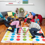 Hasbro Gaming Twister Ultimate: Tapete más grande, más puntos de co...