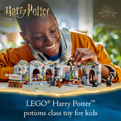 LEGO Harry Potter Hogwarts Castillo: Set de Construcción de la Clase de Pociones, Juguete de Harry Potter para Niños y Niñas, Edad 8+ - Regalo para Niños con 4 Minifiguras - 76431