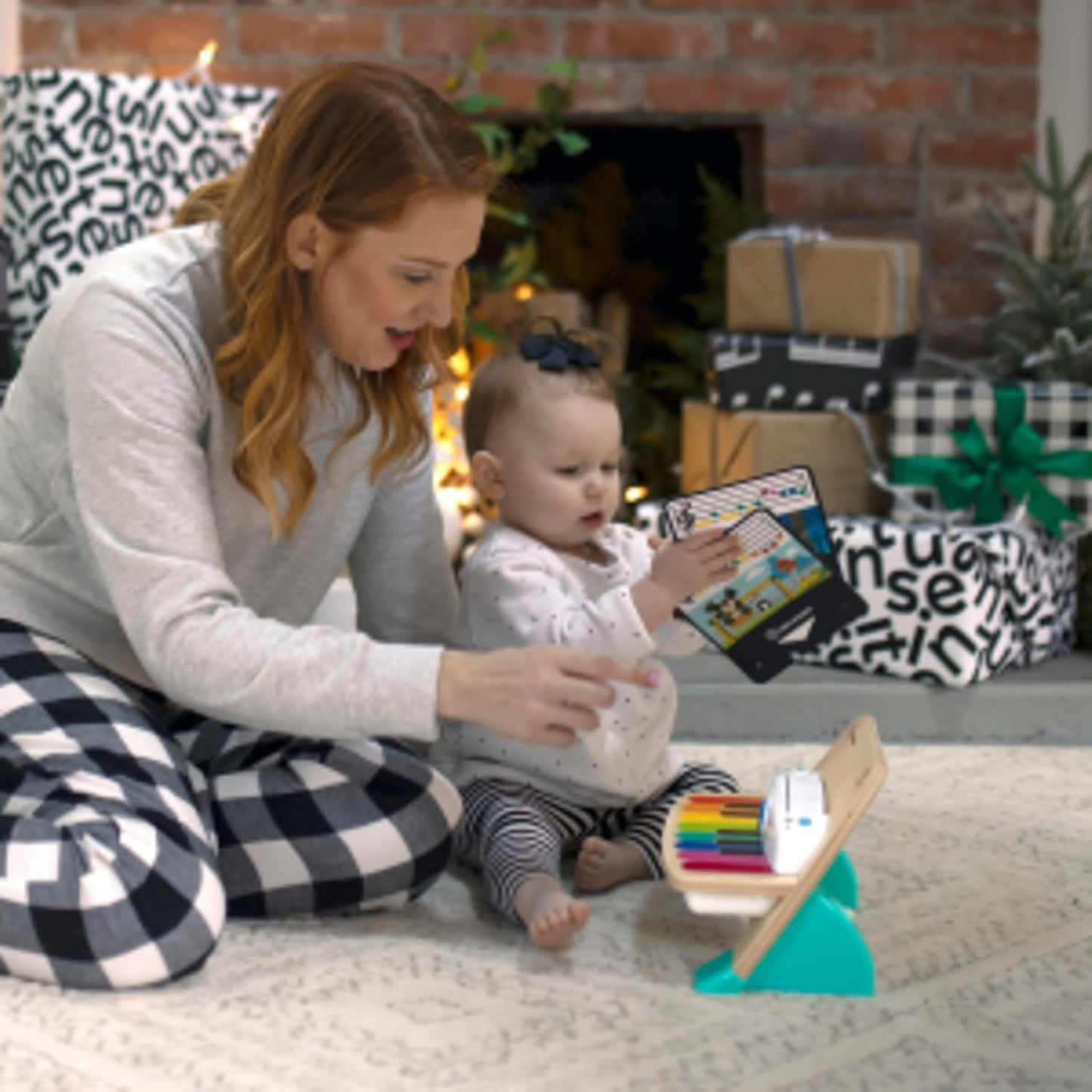 Baby Einstein y Hape Piano Mágico Tactil - Juguete musical de mader...