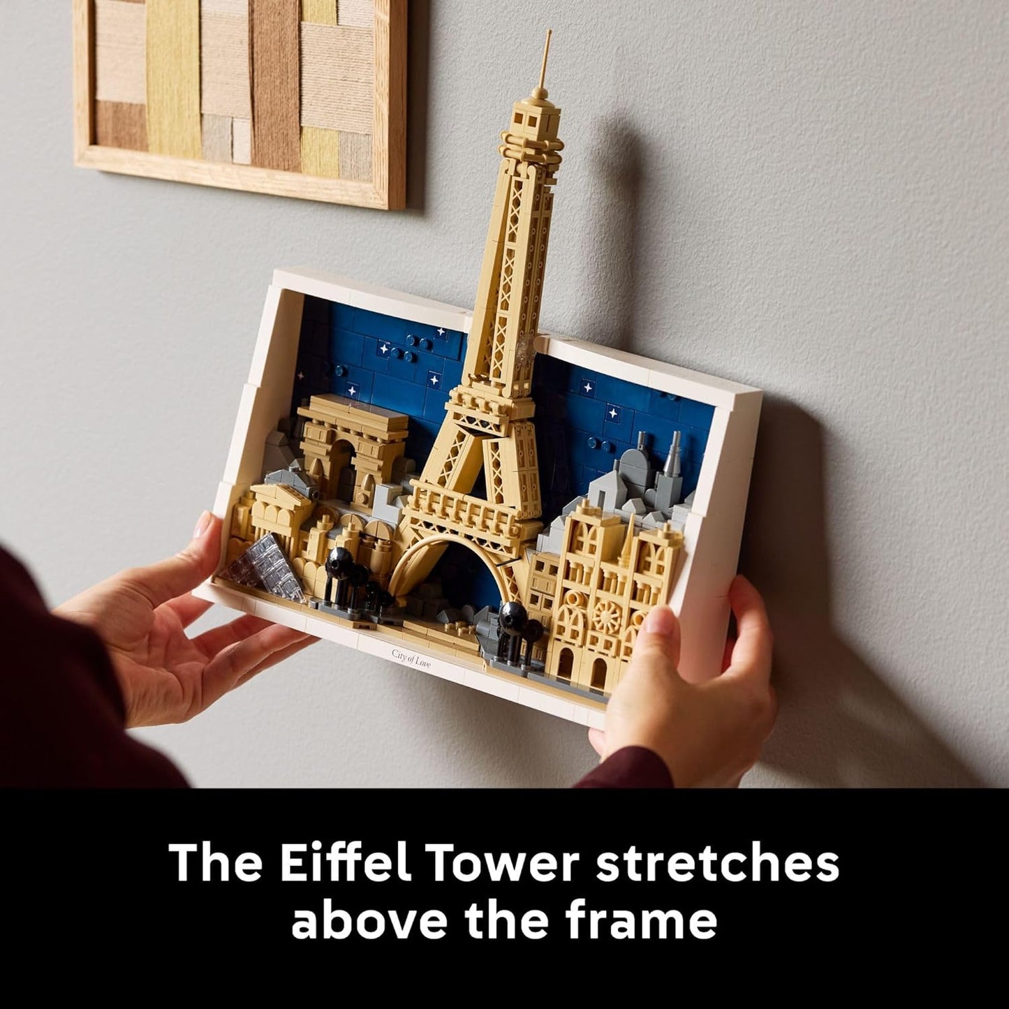 LEGO Architecture París – Juego de construcción de la Ciudad del Amor para adultos - Decoración DIY para oficina o dormitorio para mujeres y hombres, edades 18+ - Estructura ensamblable para colgar o
