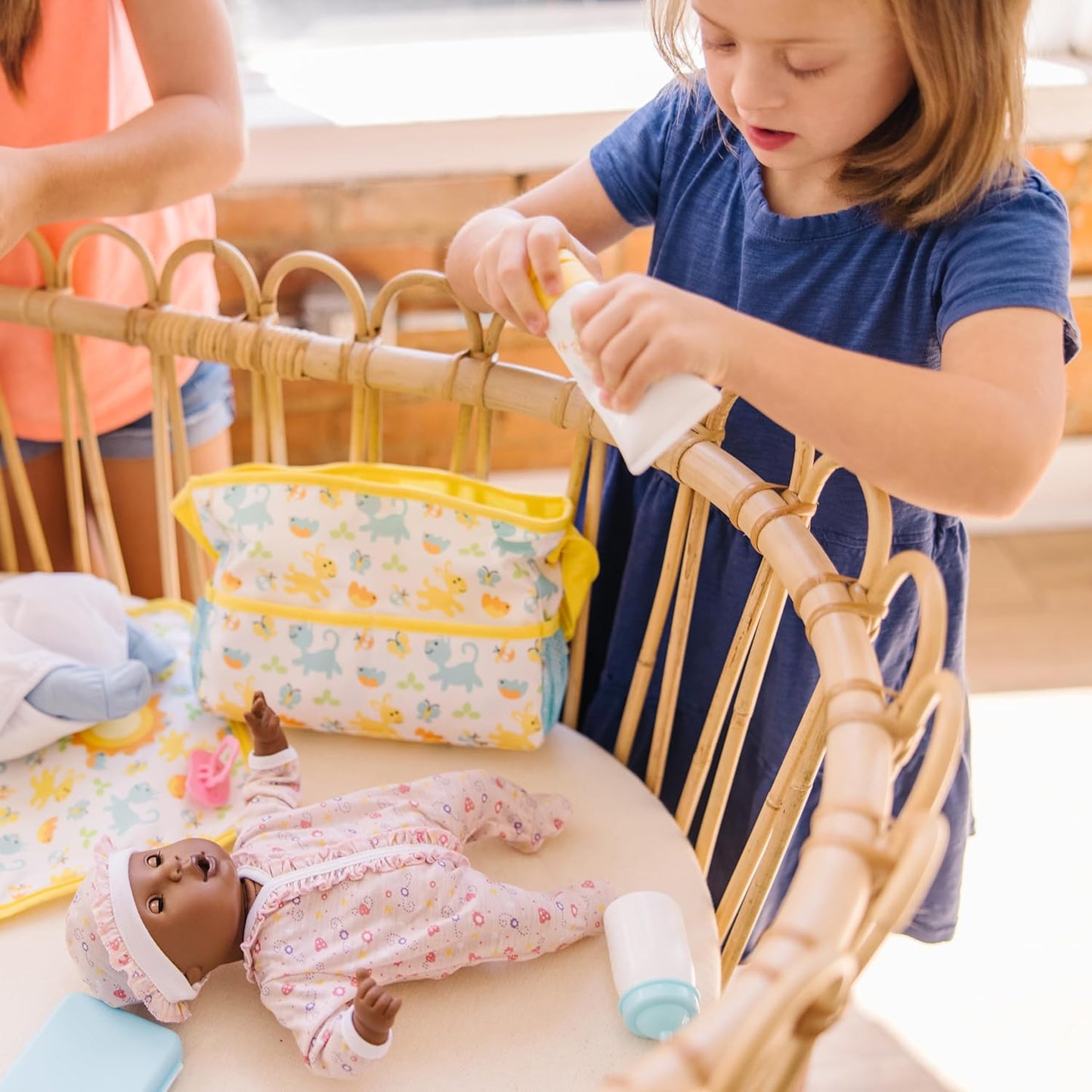 Melissa &amp; Doug Mine to Love Travel Time Play Set para muñecas c...