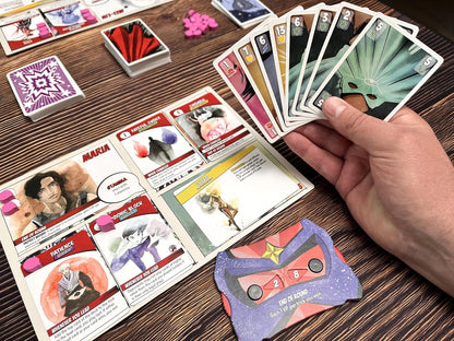Stonemaier Games: Origin Story por Jamey Stegmaier y Pete Wessinger | Un juego de mesa de estrategia de bazas sobre crear superhéroes o supervillanos para adultos y familia | 1-5 jugadores, 45 min