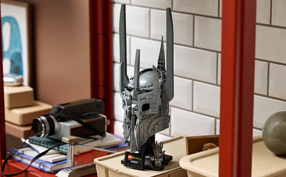 LEGO Icons The Lord of the Rings: Sauron's Helmet - Juego de construcción para adultos, mayores de 18 años - Dormitorio, oficina en casa, decoración de estante de libros, con minifigura Sauron, regalo