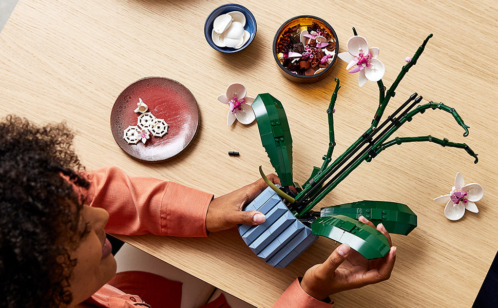 LEGO Botanicals Orchid - Juego de construcción de flores artificiales de interior para el hogar, cocina, decoración de escritorio, adultos a partir de 18 años, regalo para cumpleaños, 10311